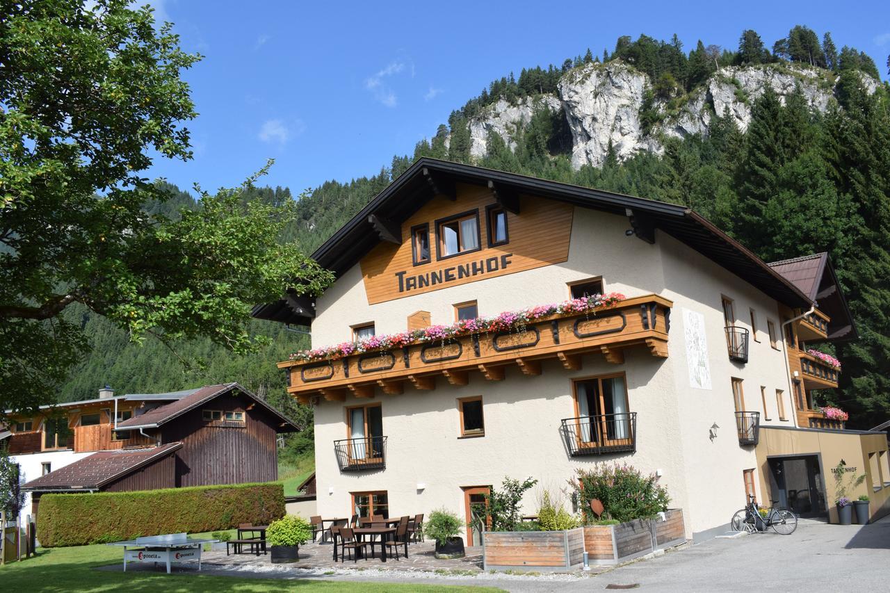 Der Tannenhof 3*